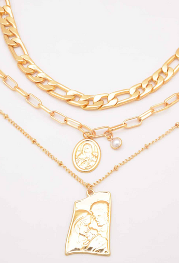 Set di tre collane con pendenti, ART581, colore oro