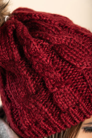 Cappello lavorato a maglia con paillettes, rosso