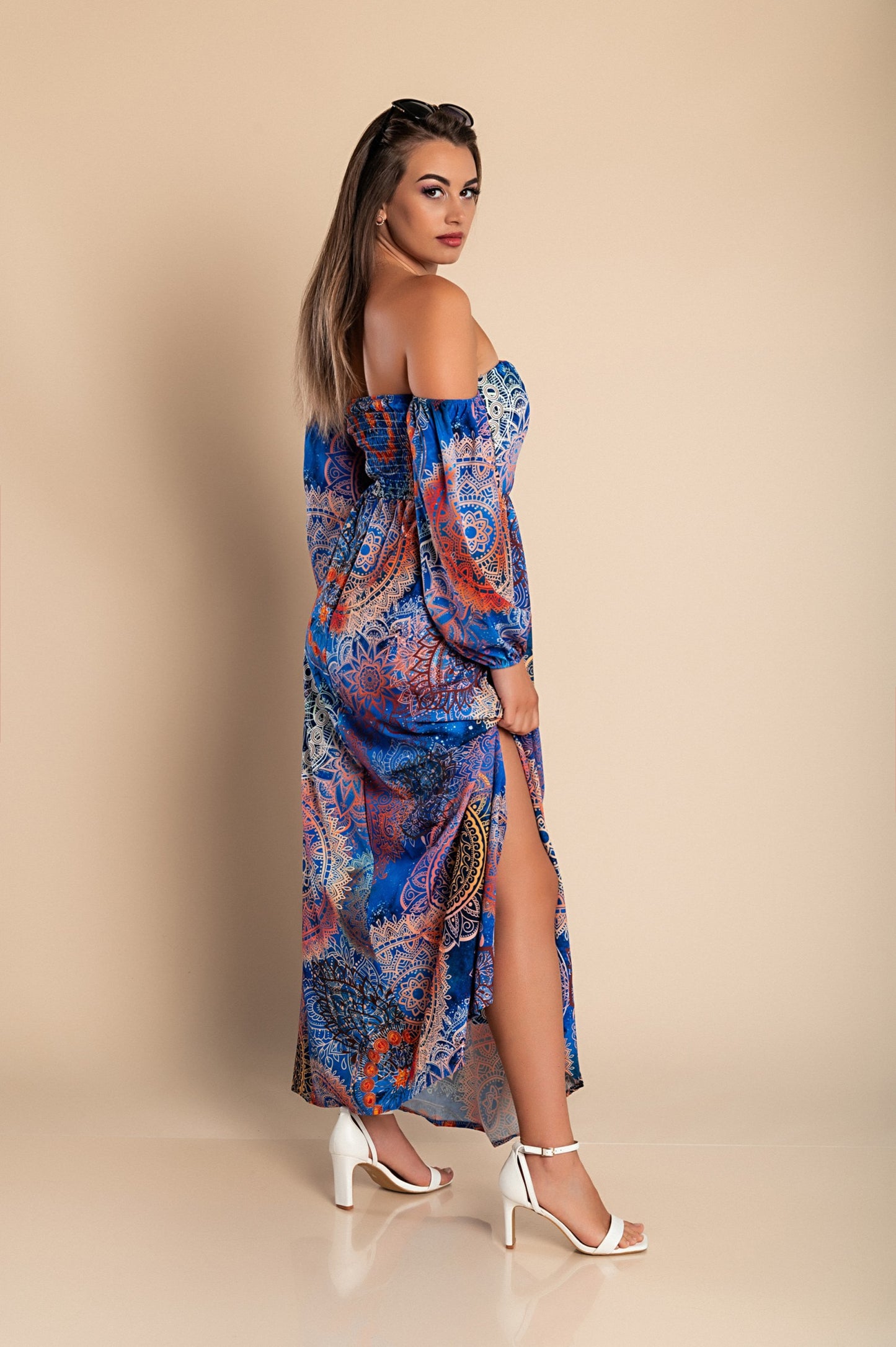 Abito lungo elegante con stampa Montella, celeste