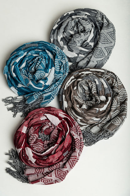 Set di 4 sciarpe, multicolori.