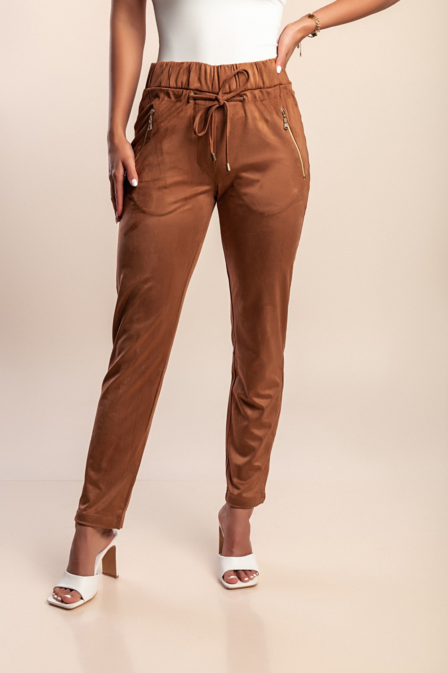 Pantaloni con elastico in vita, marroni