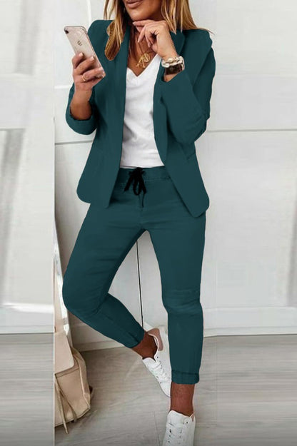 Completo di pantaloni e blazer elegante senza lettere Estrena, nero-nero