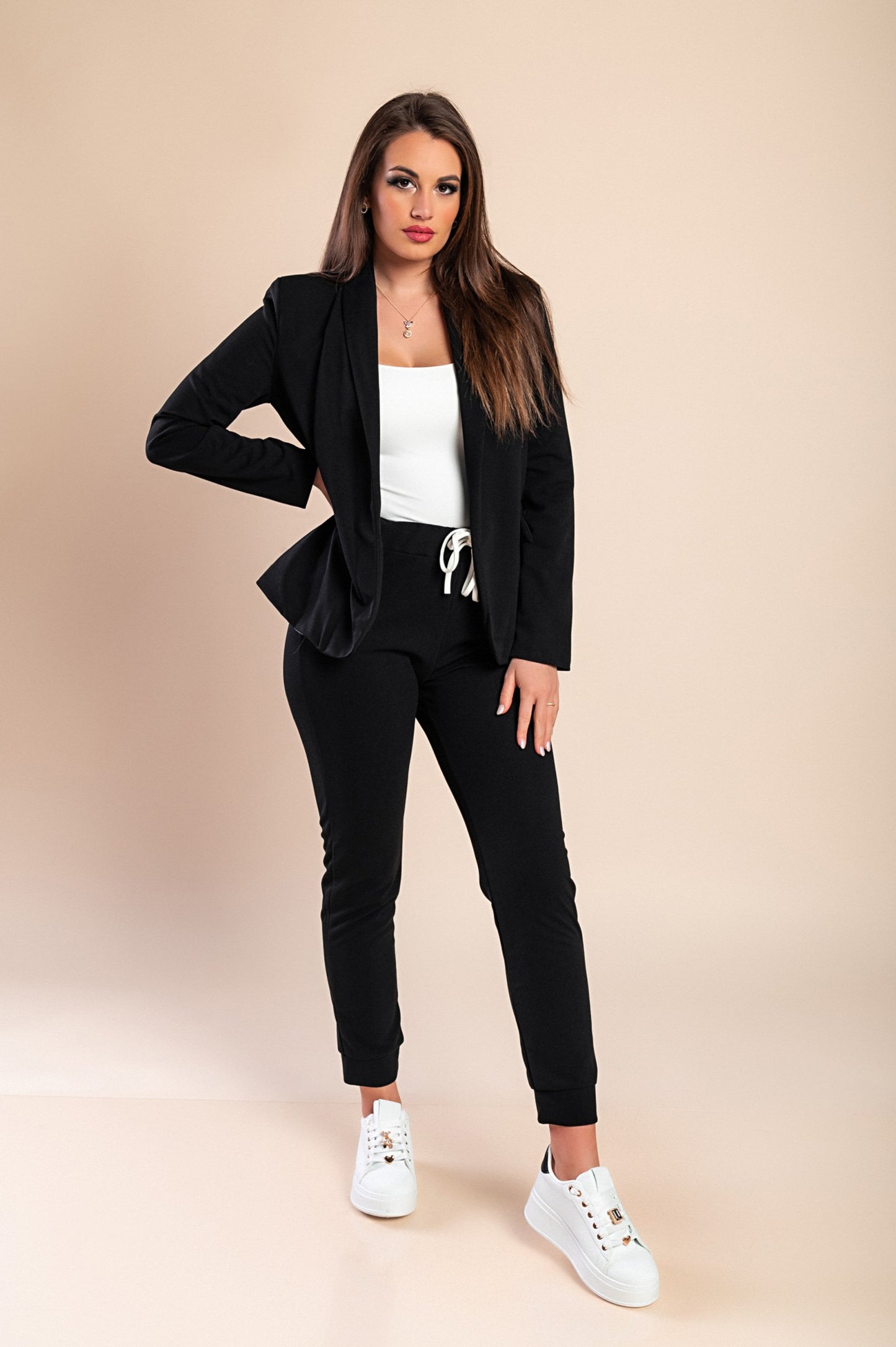 Completo di pantaloni e blazer elegante senza lettere Estrena, nero-nero