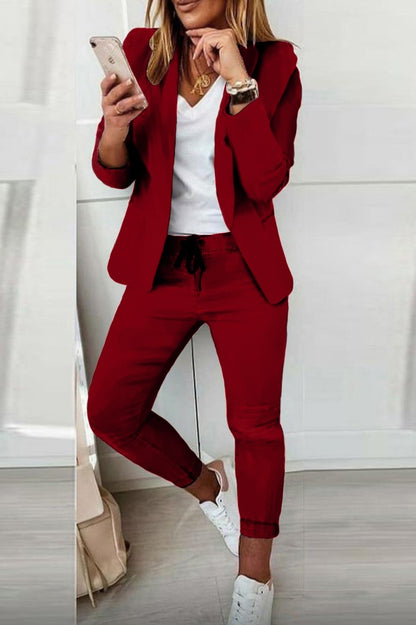 Completo di pantaloni e blazer elegante senza lettere Estrena, nero-nero