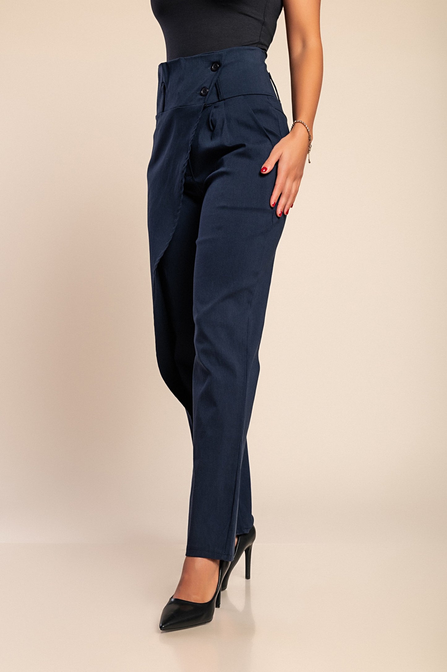 Pantaloni eleganti con volant, neri
