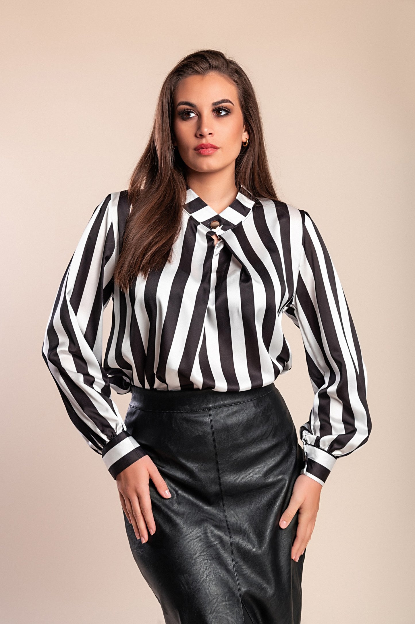 Elegante camicetta con stampa a righe, beige/nero