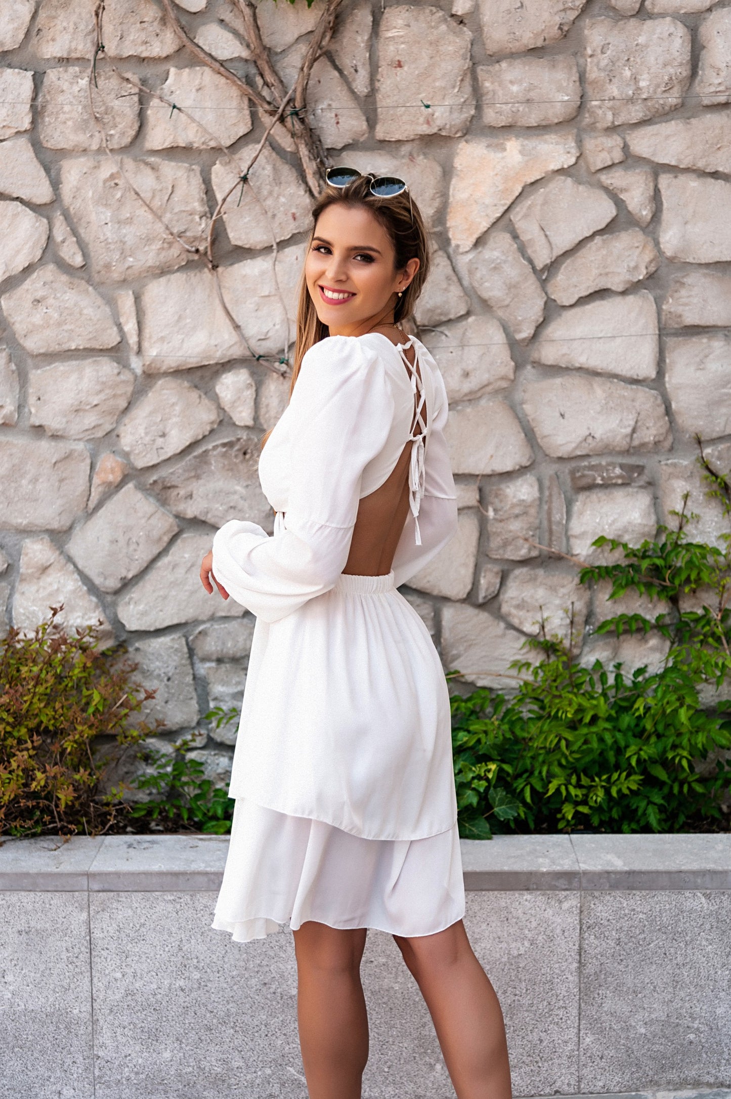 Mini abito elegante con balze di Lissona, bianco