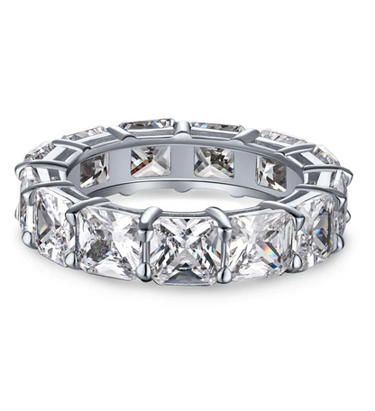 Anello in argento con strass, colore argento