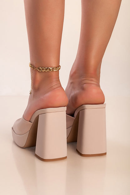 Sandali con tacco alto, beige