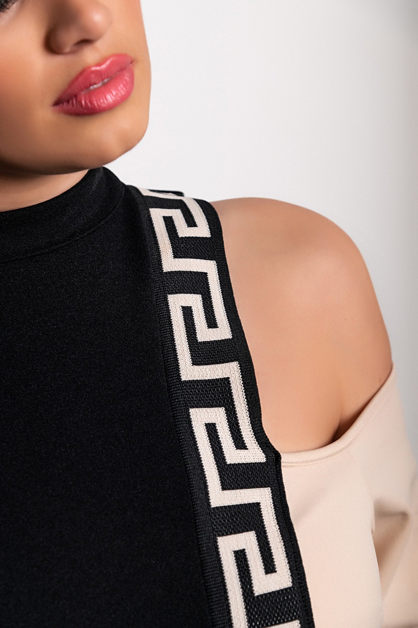 Maglietta con stampa geometrica Nelyna, nero e beige