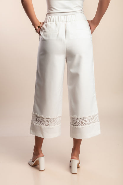 Pantaloni con pizzo decorativo, crema