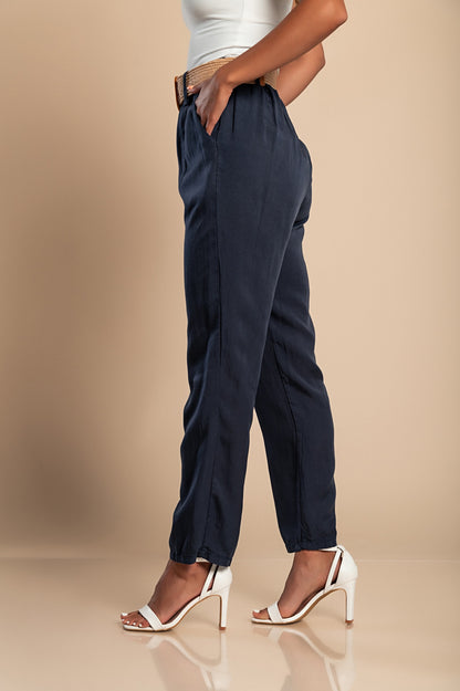 Pantaloni lunghi con cintura decorativa, blu scuro