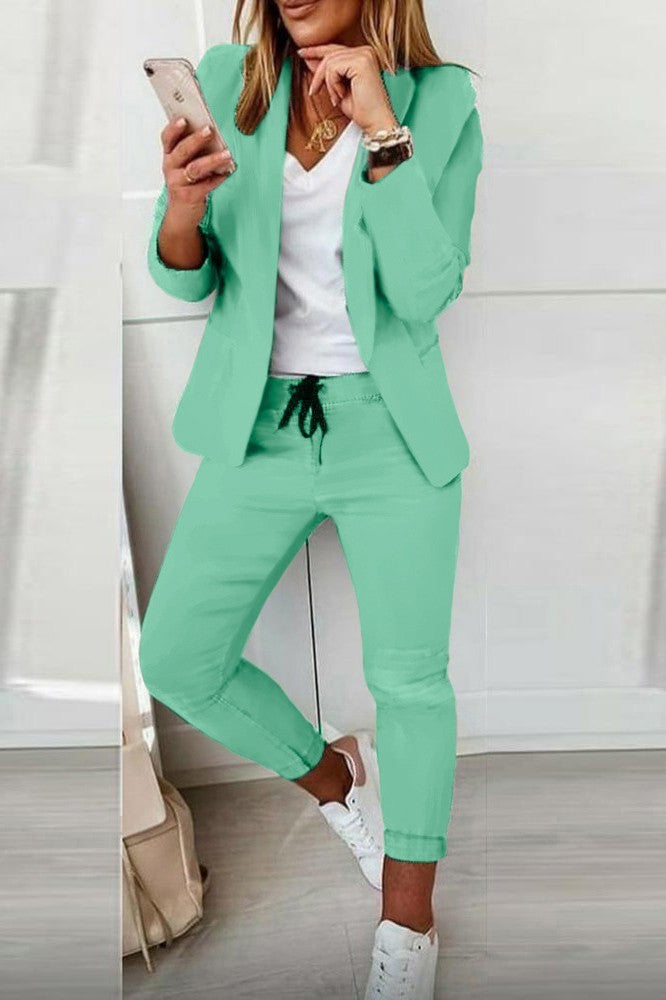 Completo di pantaloni e blazer elegante senza lettere Estrena, nero-nero