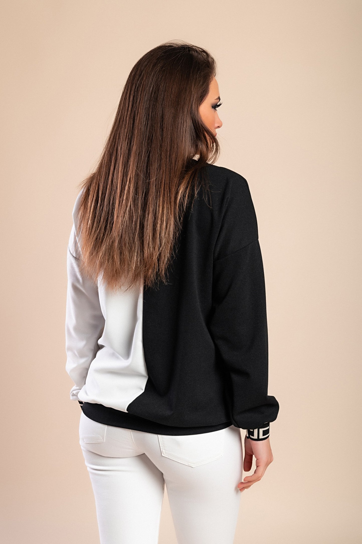 Maglia ampia con stampa geometrica, nero e beige