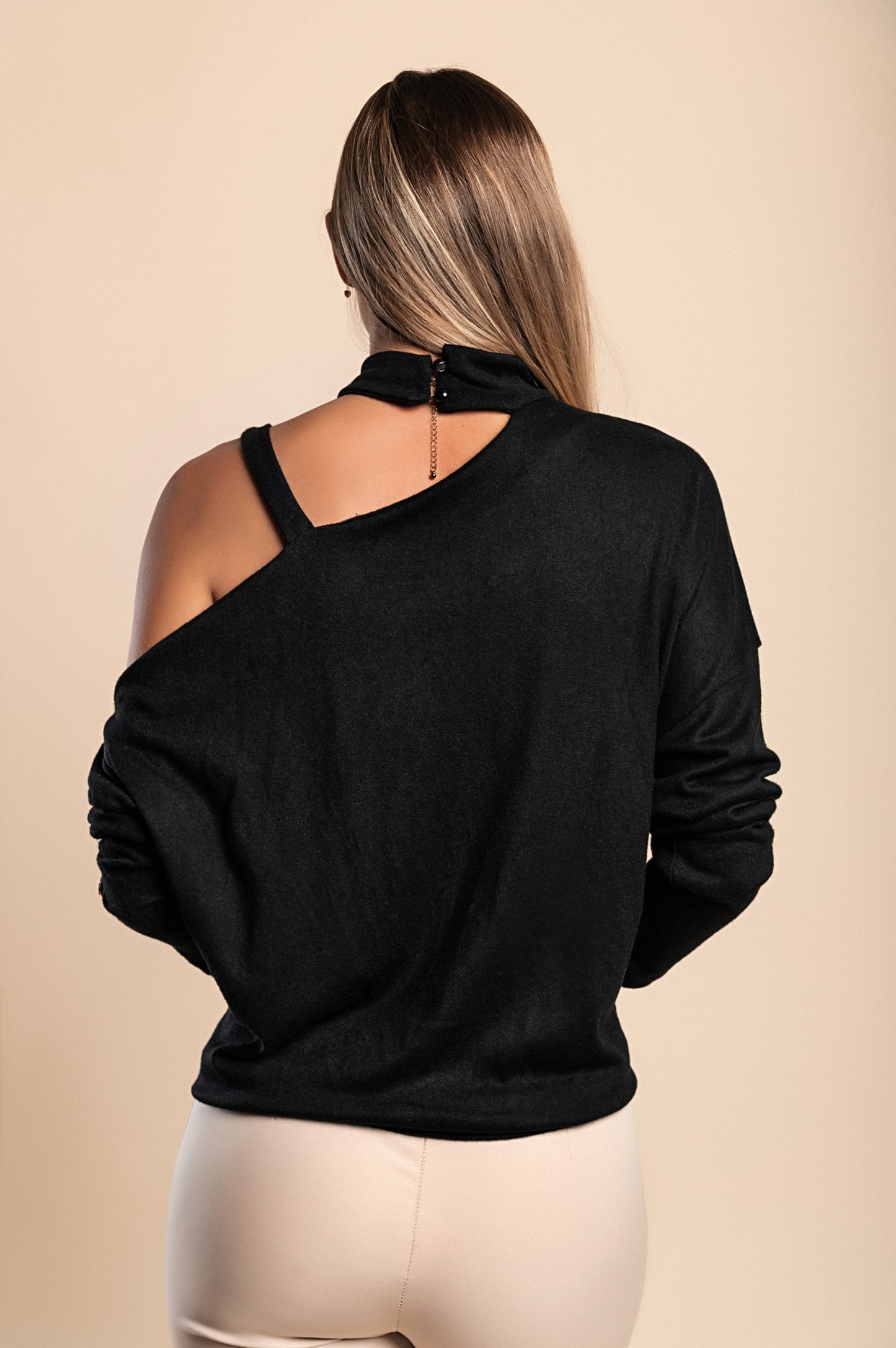 Maglietta elegante con scollo asimmetrico  Mirabelle, beige