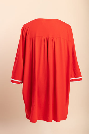 Top taglie forti con bottoni, rosso