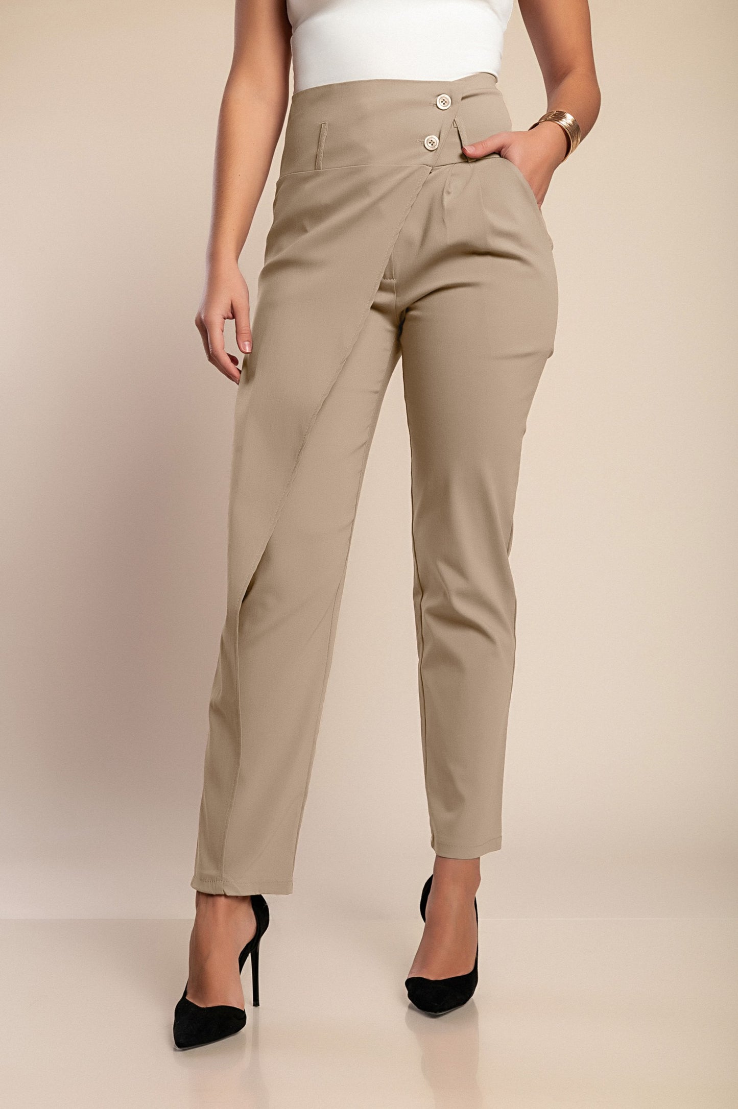 Pantaloni eleganti con volant, neri