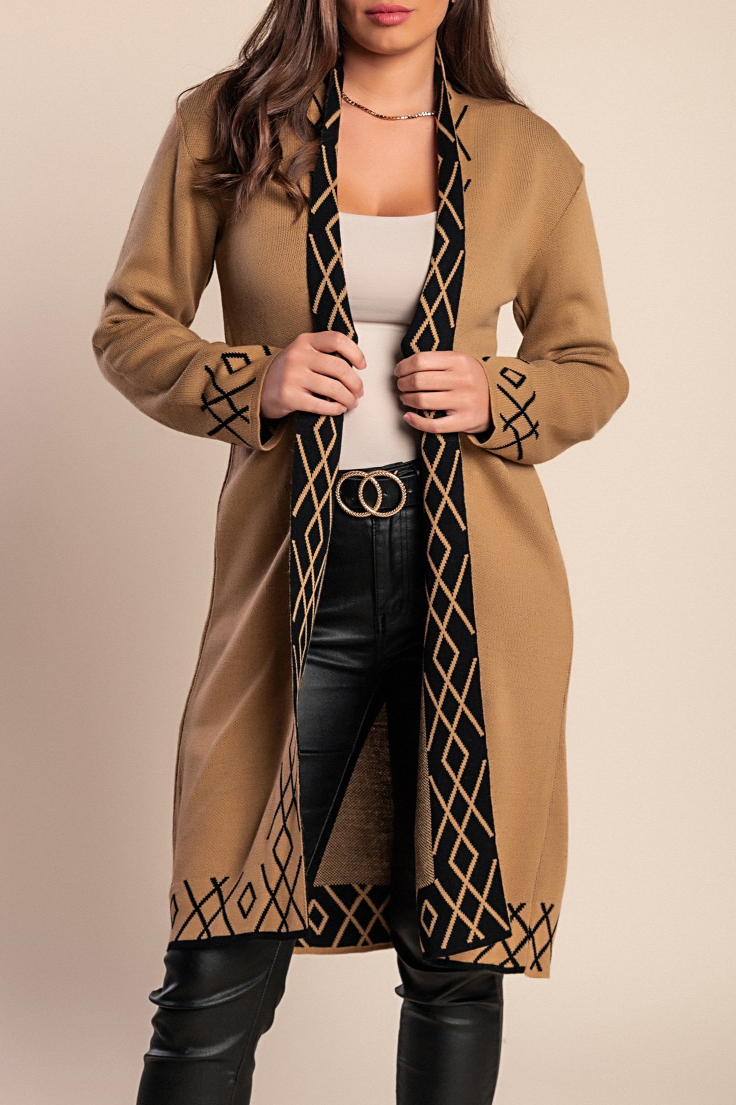 Cardigan in maglia con stampa, cammello/nero