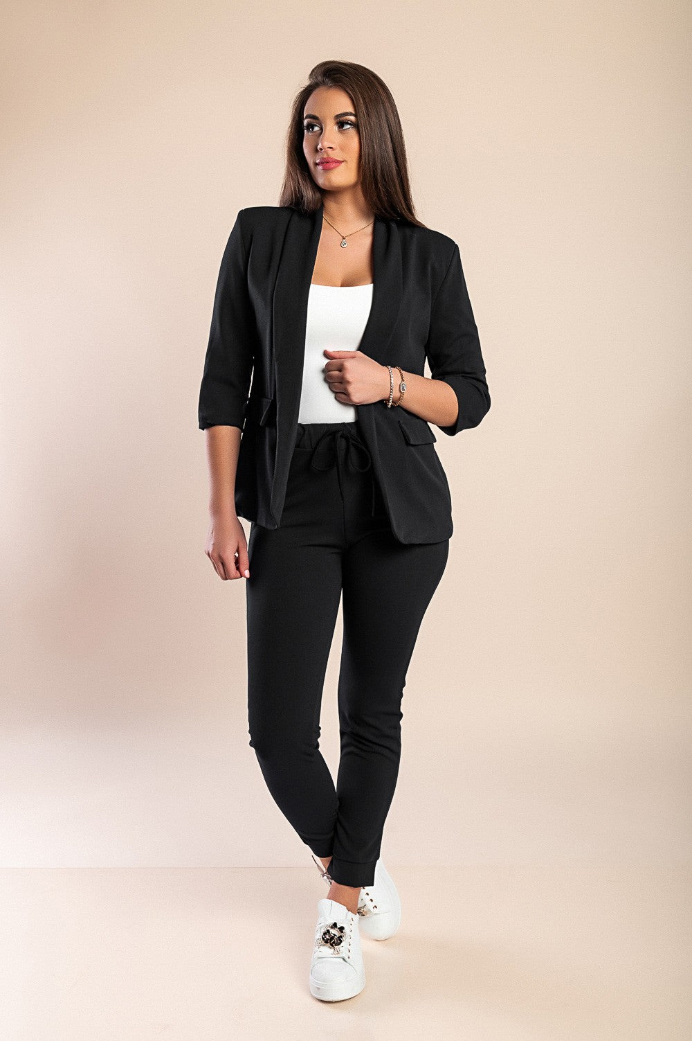 Completo giacca e pantaloni manica 3/4, nero