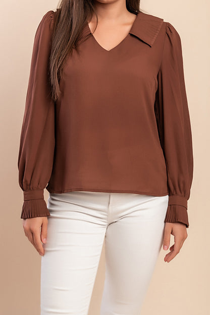 Blusa con dettaglio plissettato, marrone