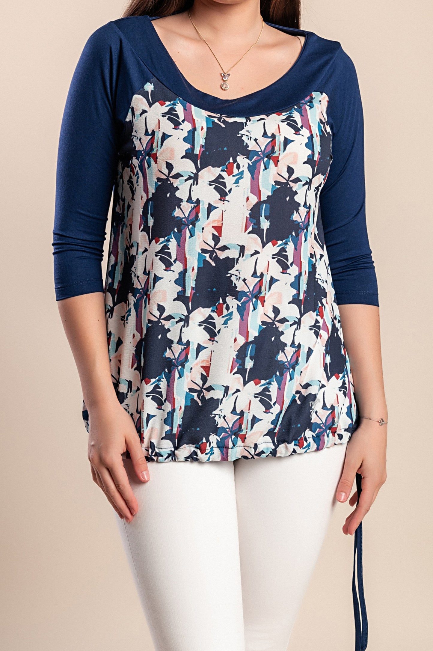 Top con maniche 3/4 stampato in taglie forti, nero