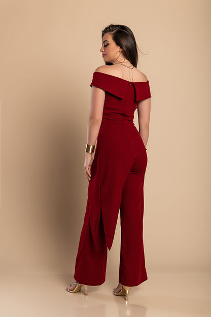 Elegante set composto da top e pantaloni asimmetrici, fucsia