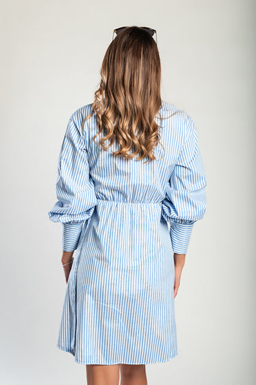Mini abito con stampa a righe, di colore azzurro