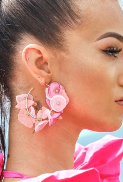 Eleganti orecchini con fiori, rosa