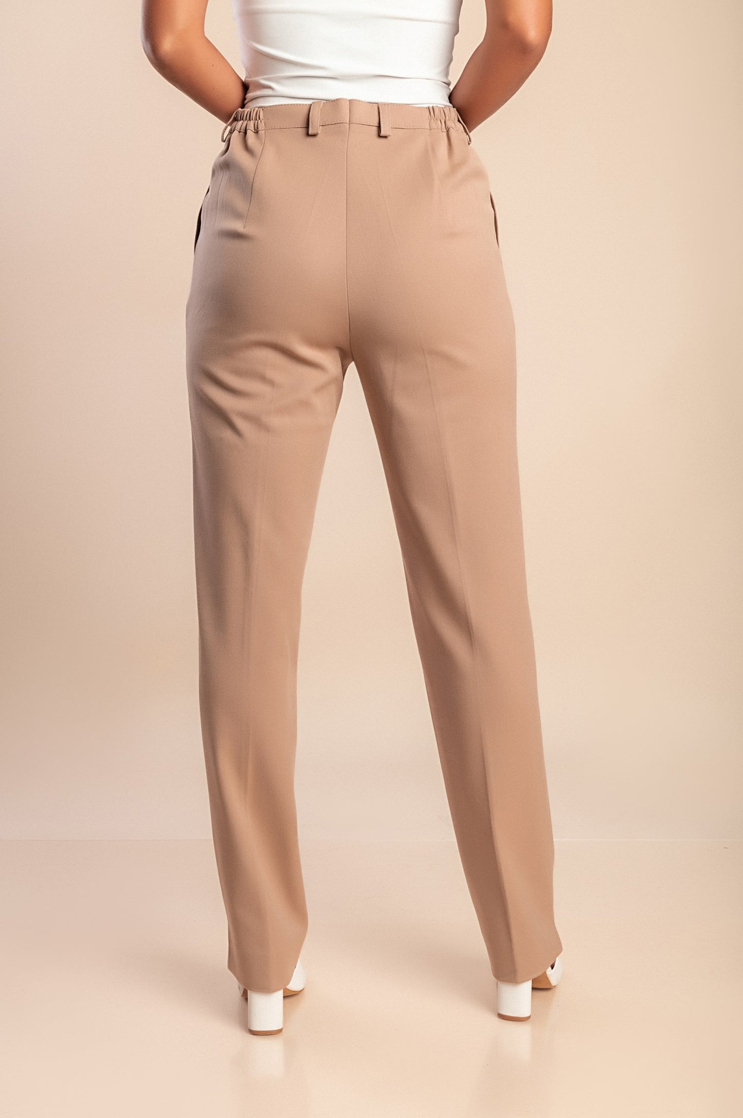 Pantaloni eleganti taglie forti, cammello
