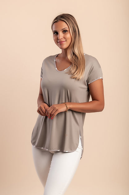 T-shirt in viscosa con scollo a "V", rossa