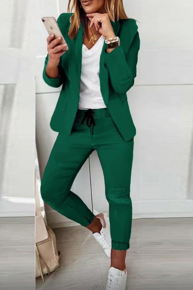Completo di pantaloni e blazer elegante senza lettere Estrena, nero-nero