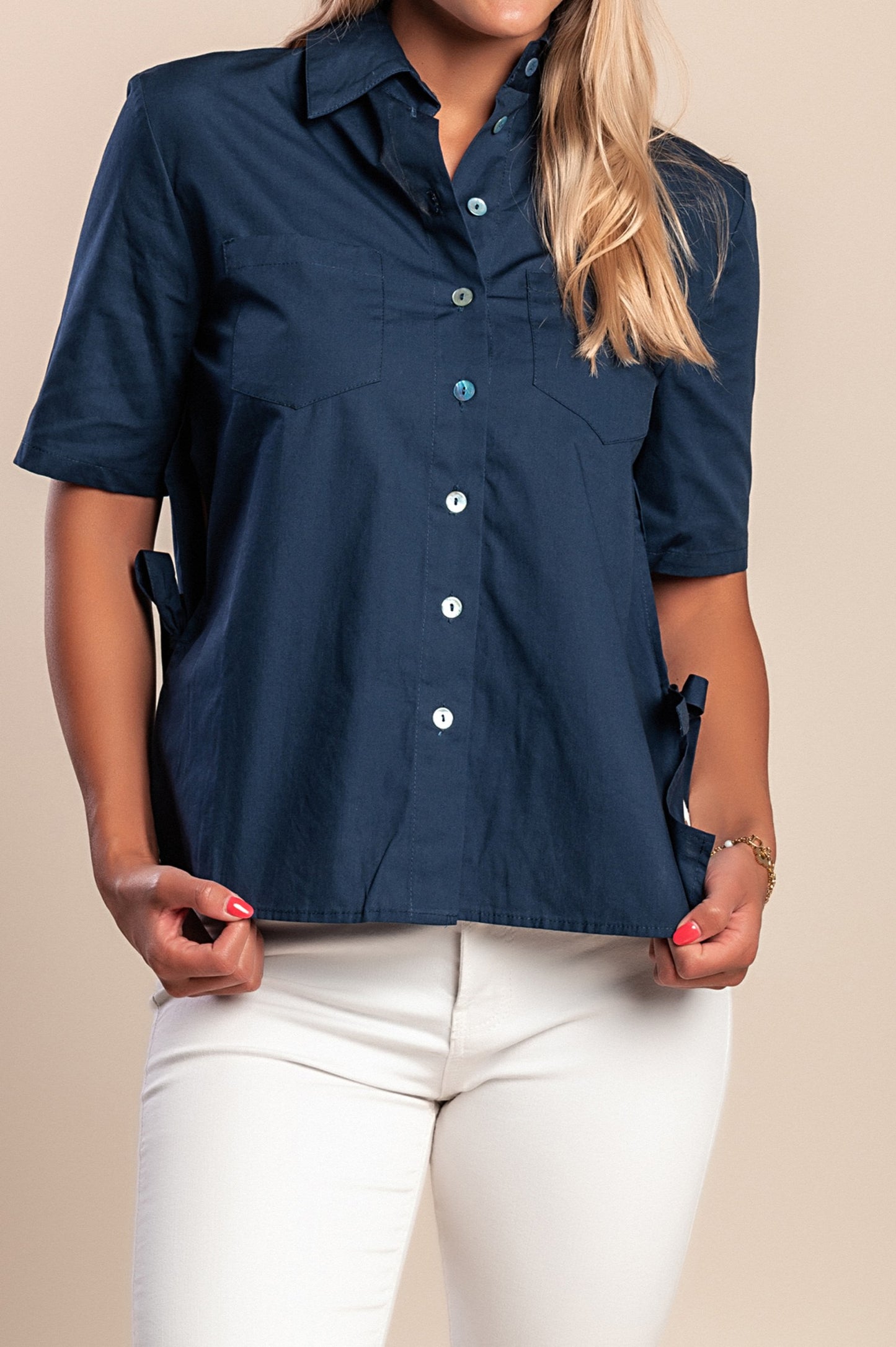 Camicia in cotone con tasche, blu scuro