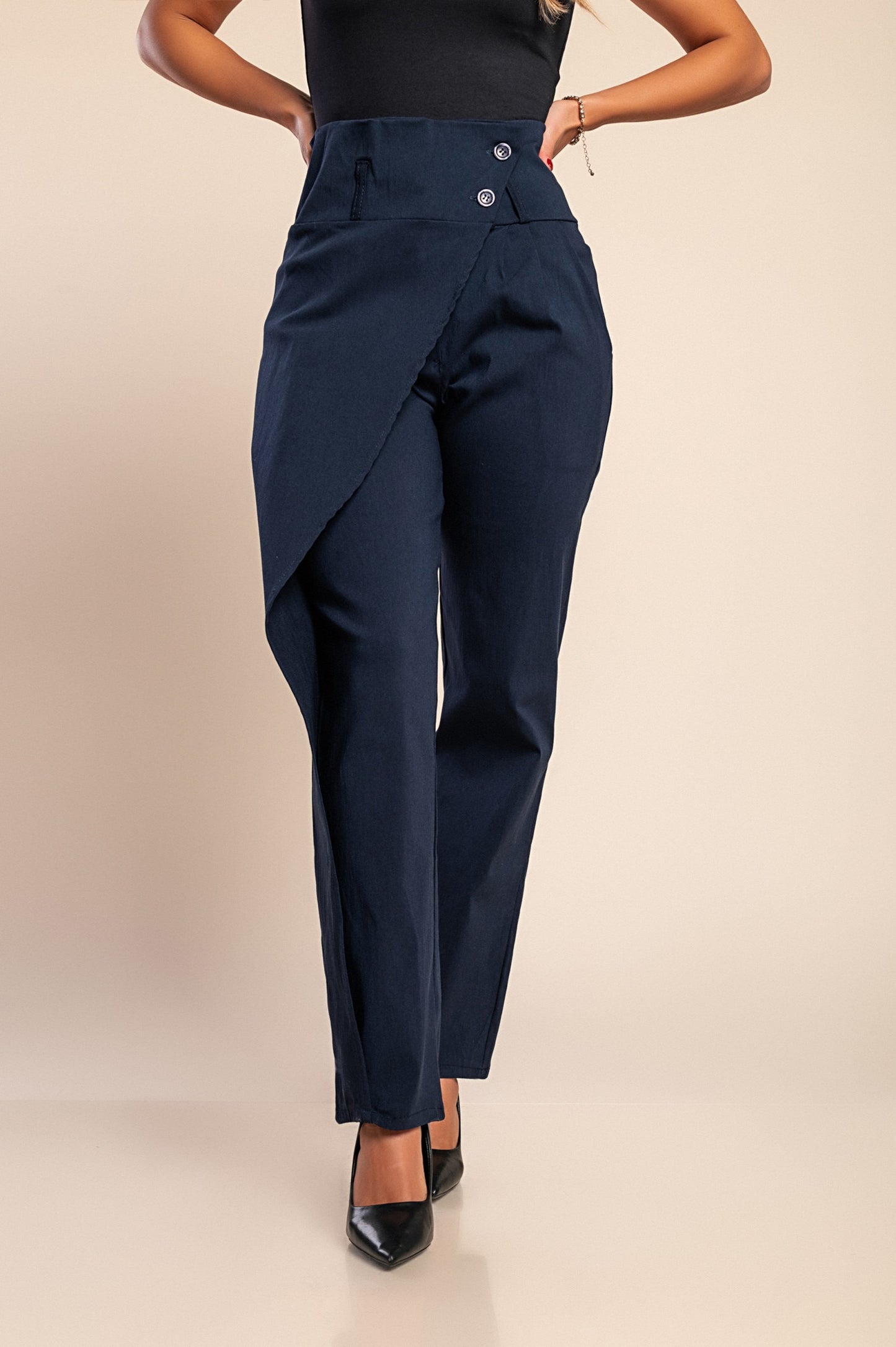 Pantaloni eleganti con volant, neri