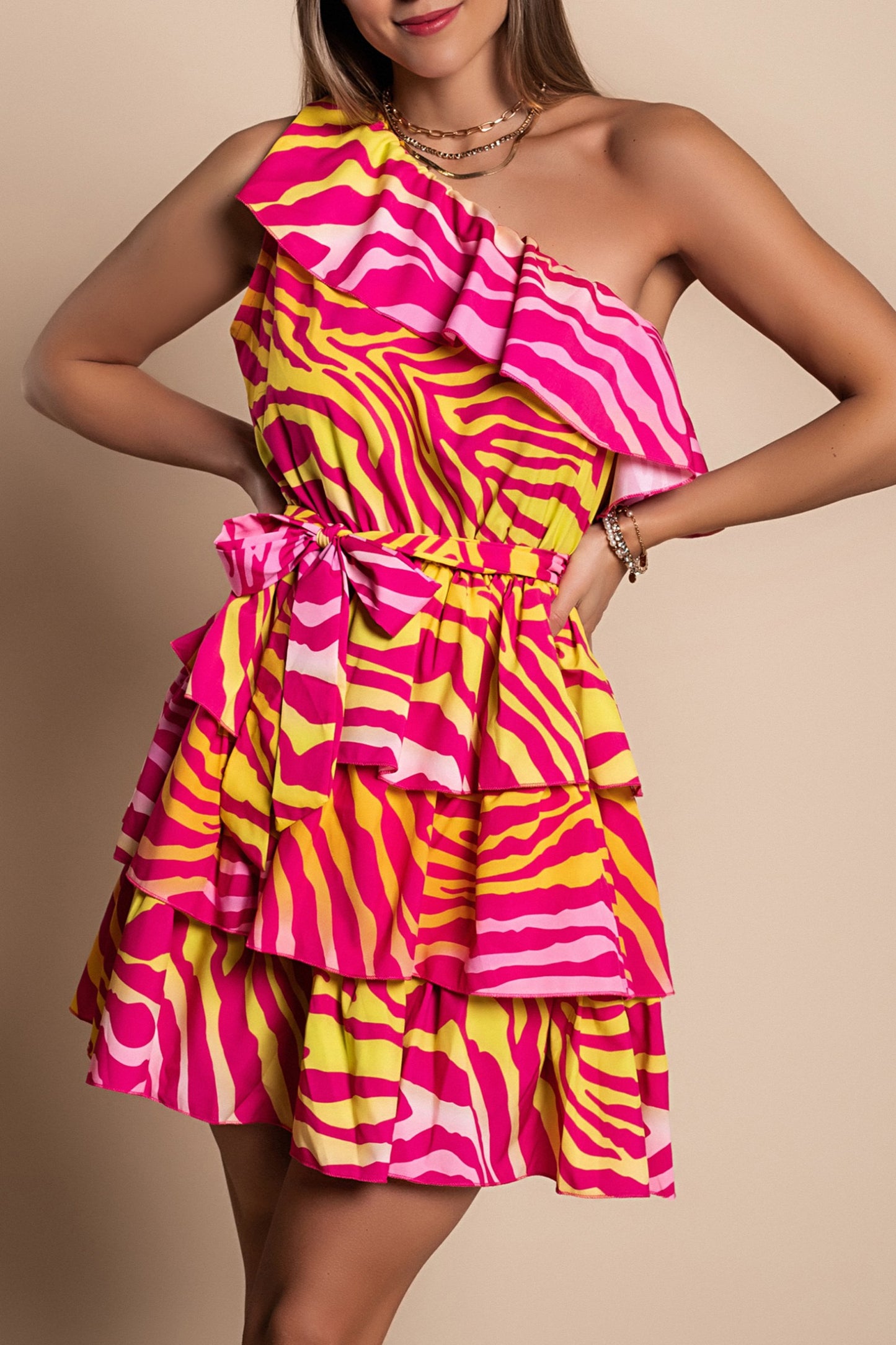 Elegante mini abito con balze Bovina, fucsia