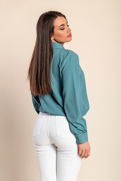 Camicia elegante con volant, bianca