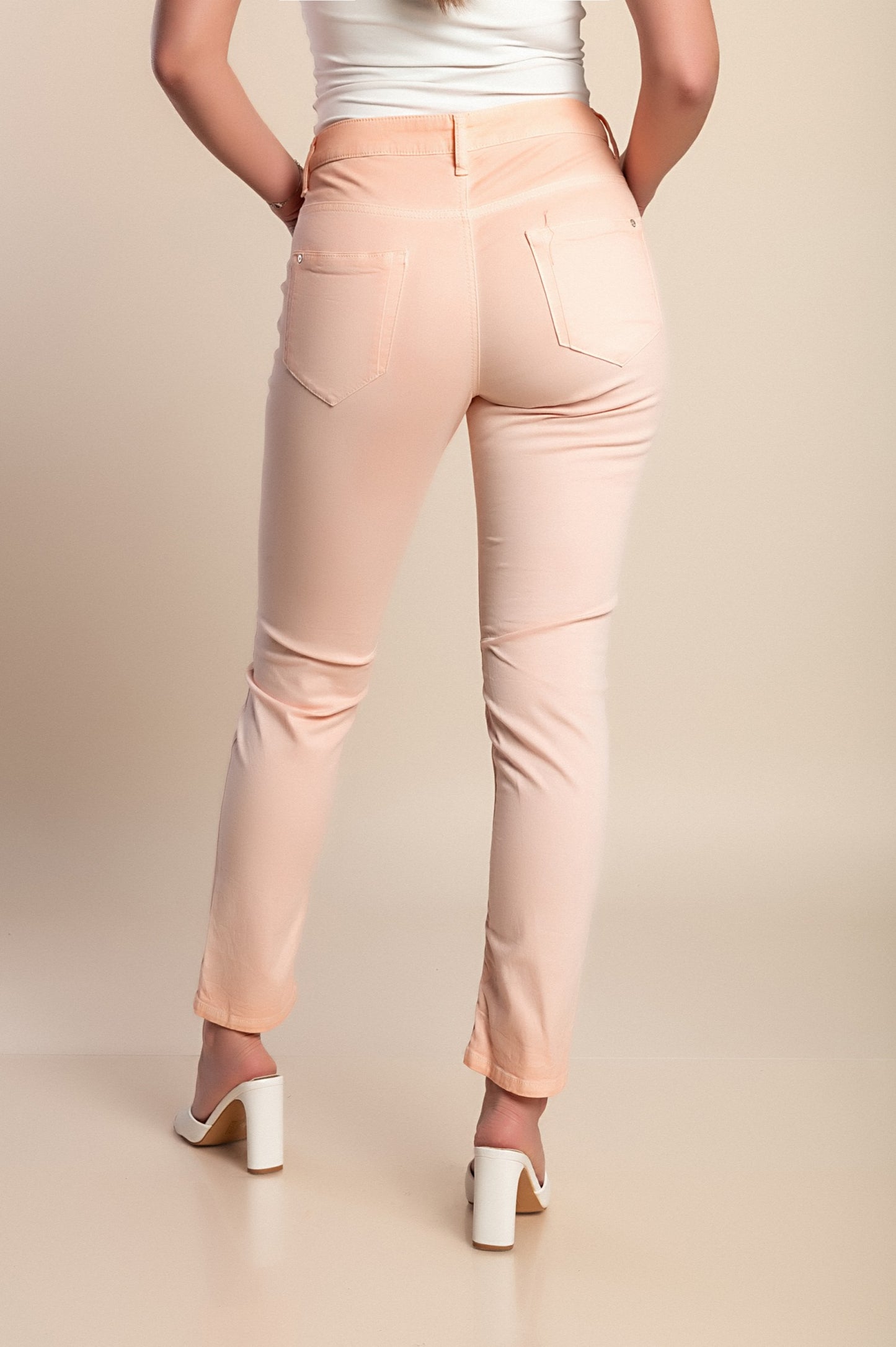 Pantaloni attillati in cotone taglie forti, albicocca