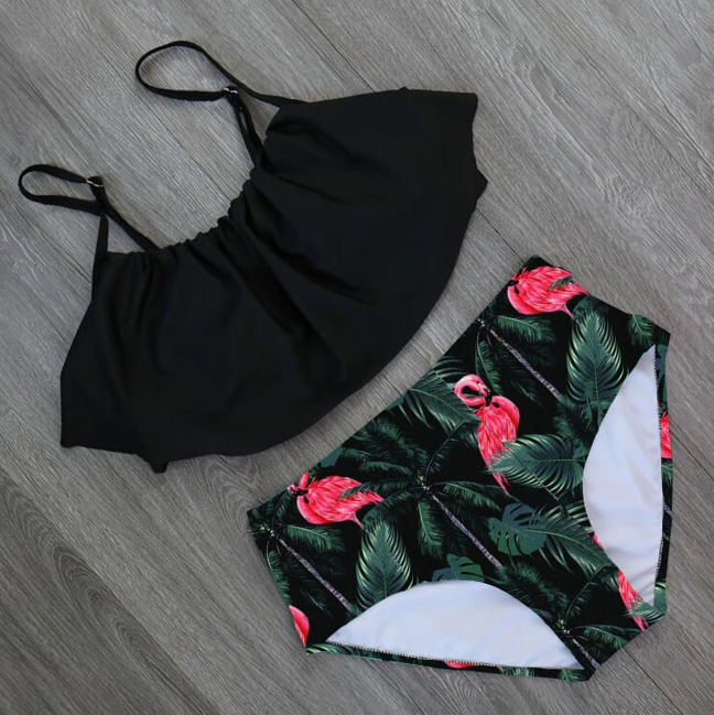 Costume da bagno due pezzi con volant, nero