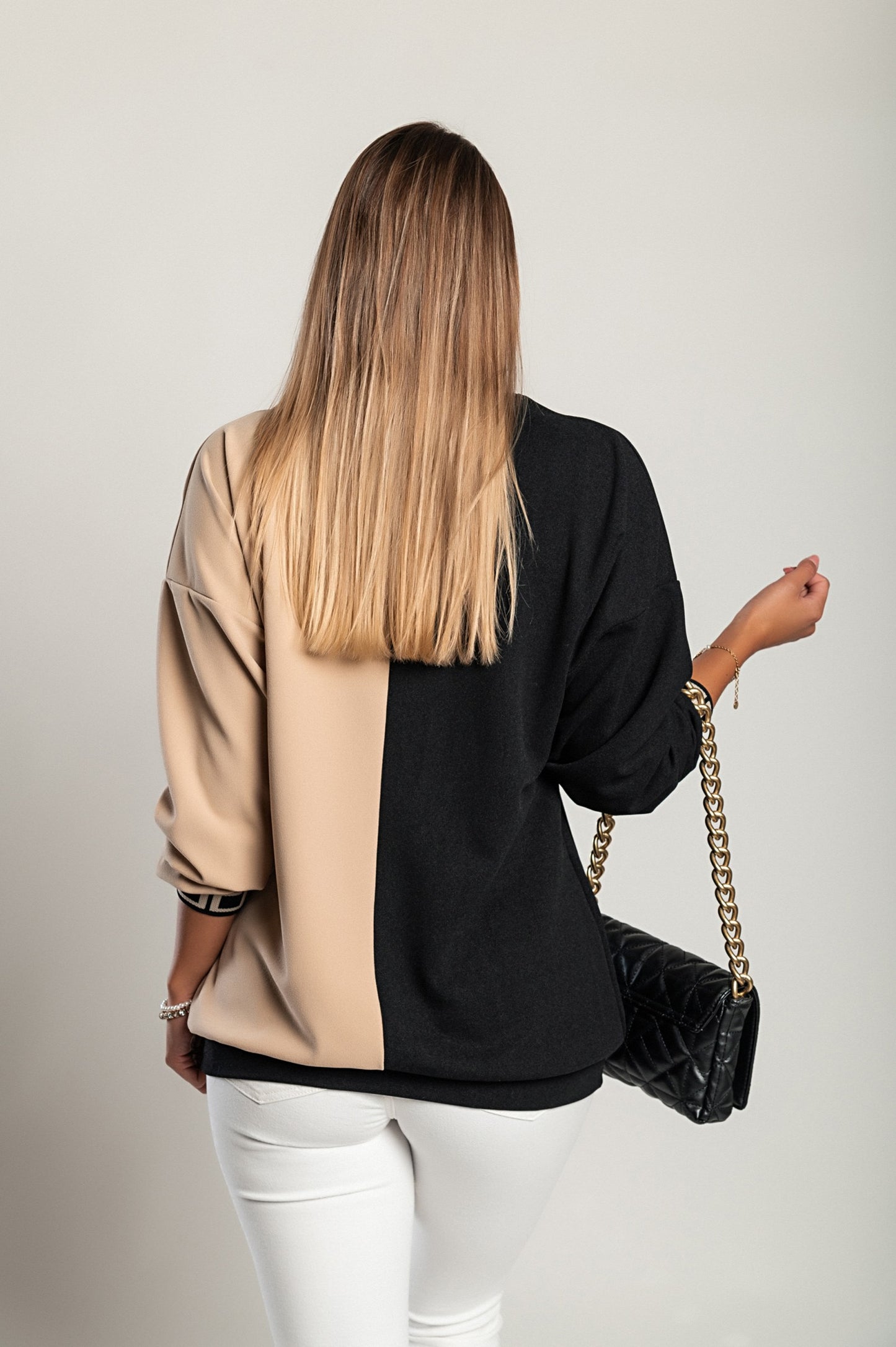 Maglia ampia con stampa geometrica, nero e beige