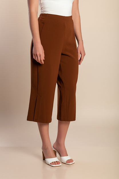 Pantaloni capri taglie forti, marroni