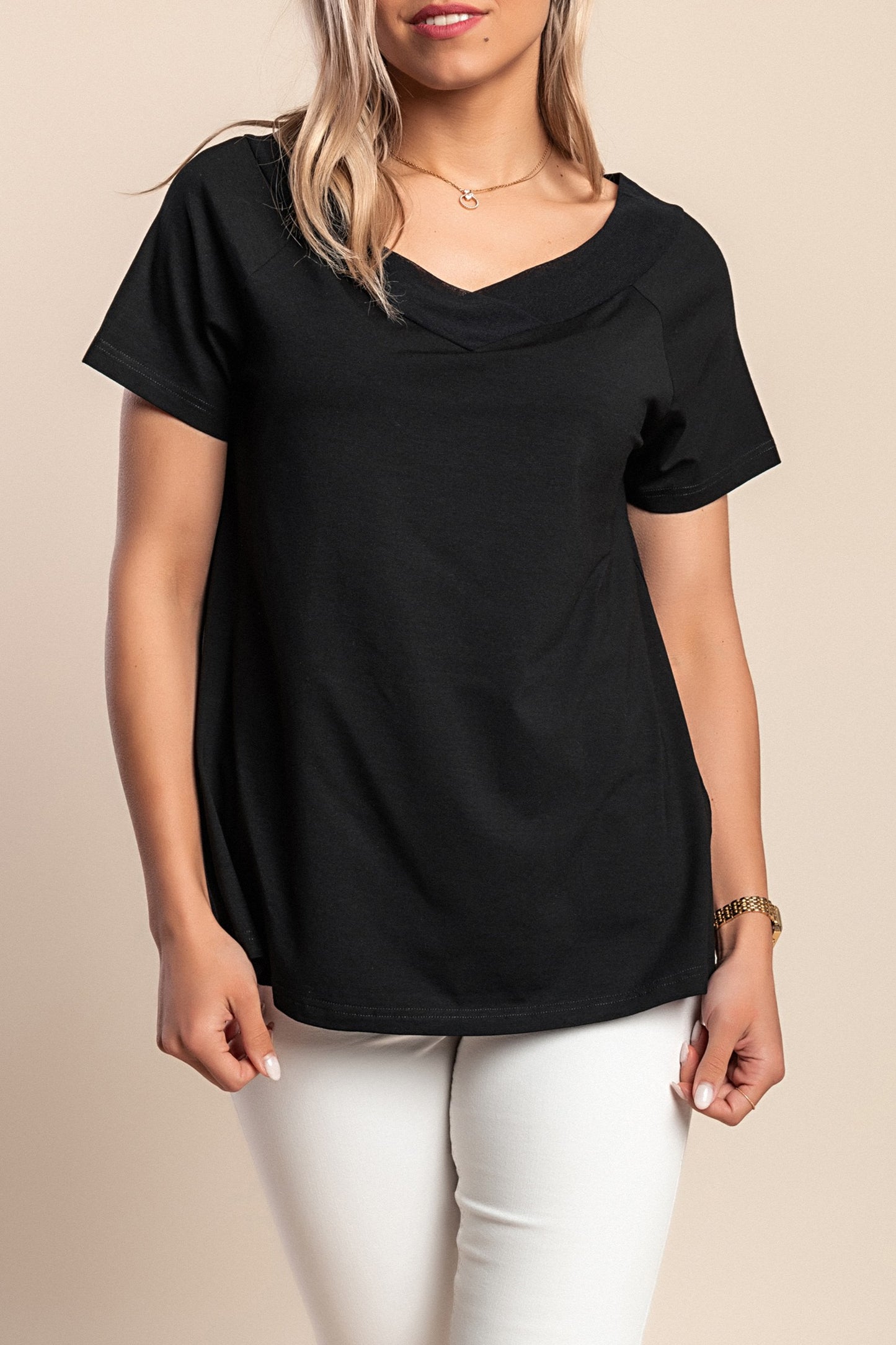 Maglietta corta e ampia, nera