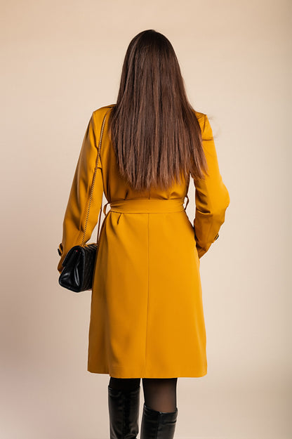Elegante trench con bottoni, beige