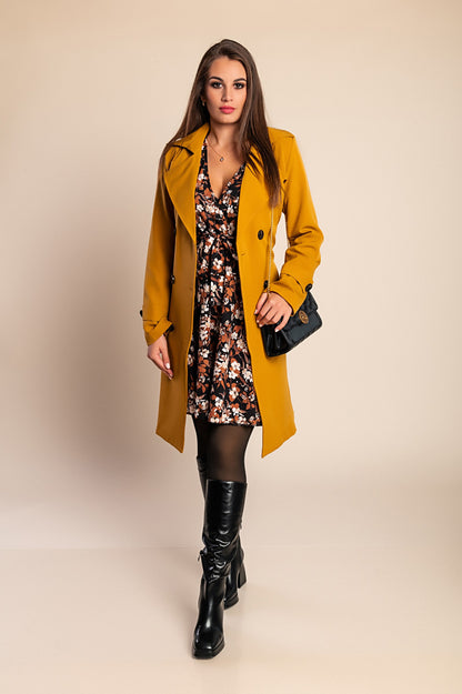 Elegante trench con bottoni, beige