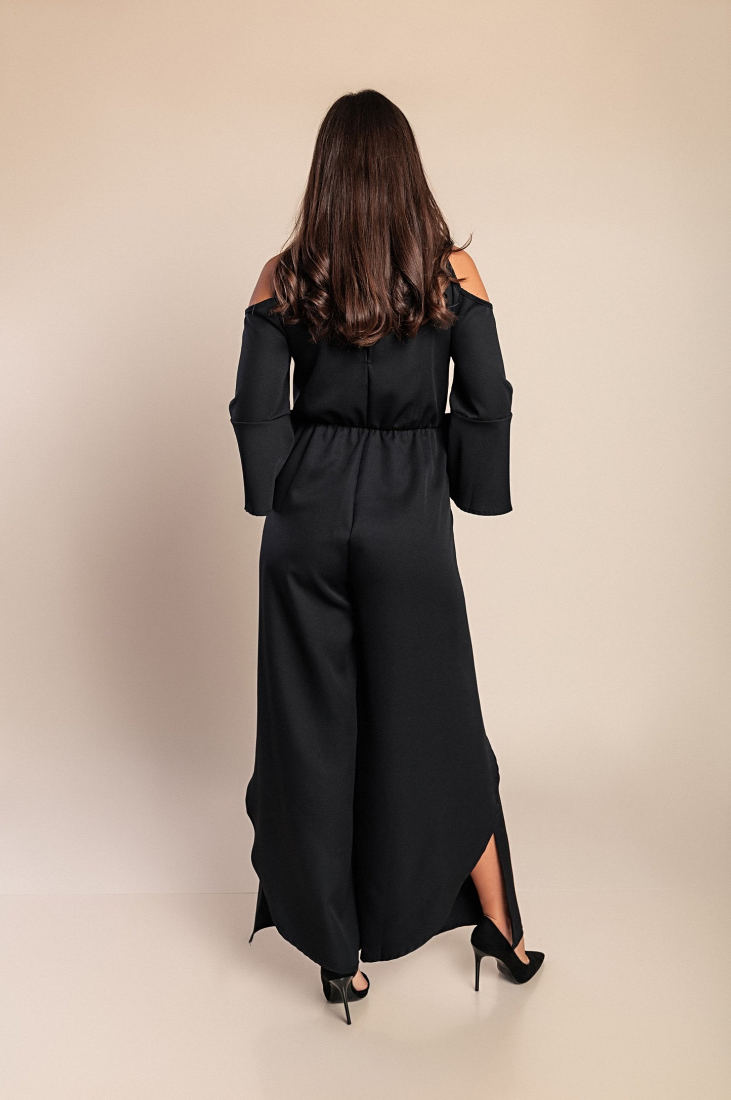 Elegante tuta con paillettes, nera