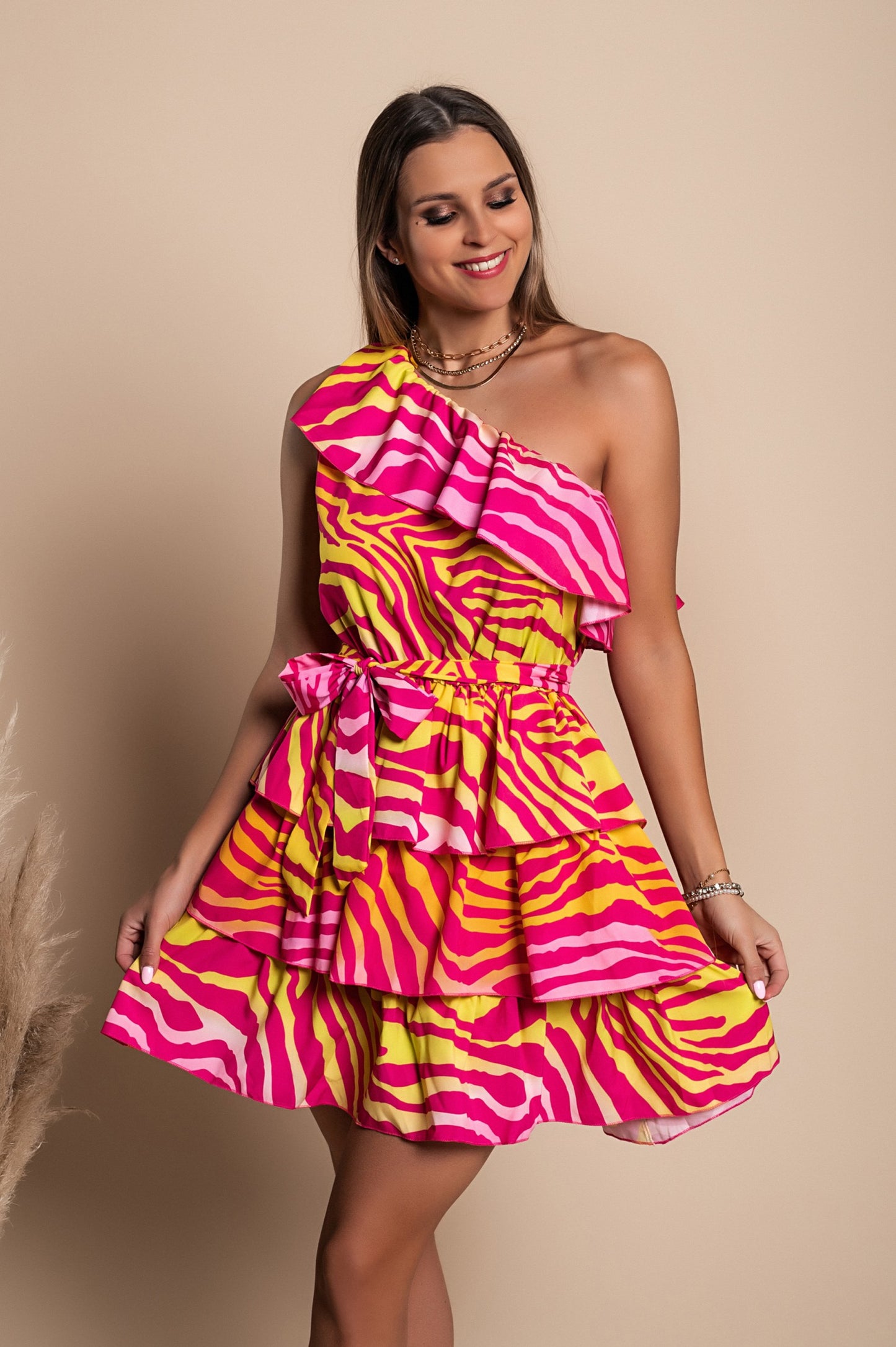 Elegante mini abito con balze Bovina, fucsia