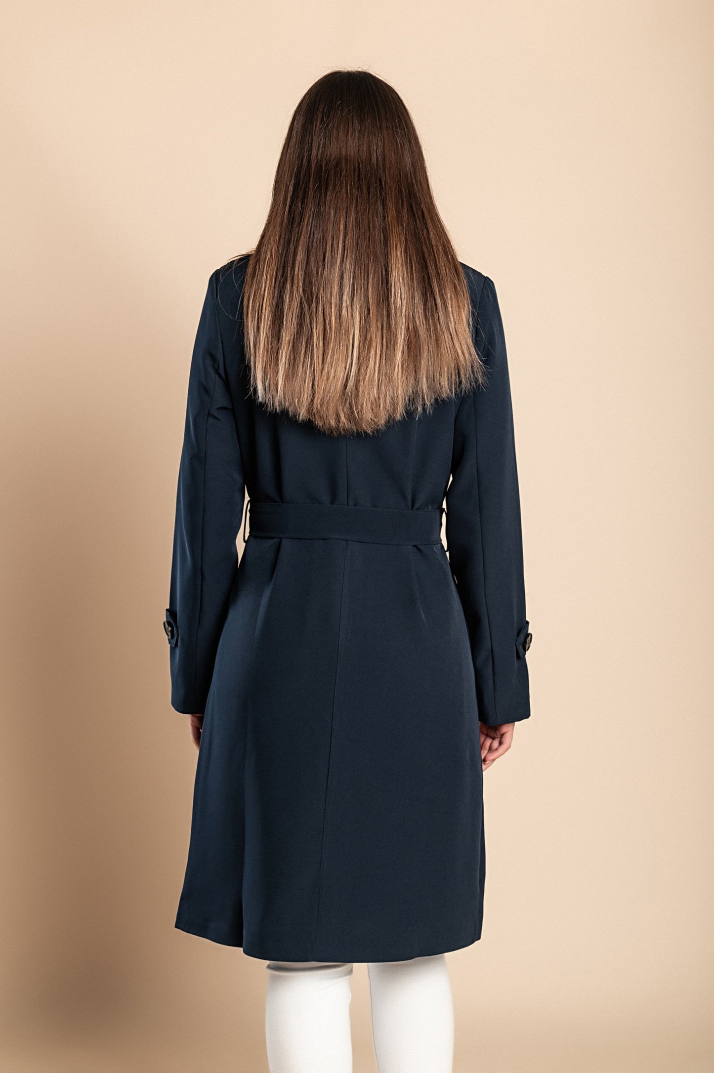 Elegante trench con bottoni, beige
