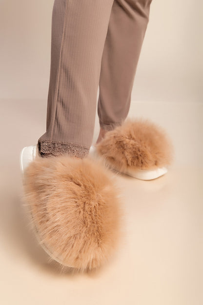 Pantofole con pelliccia artificiale, nere