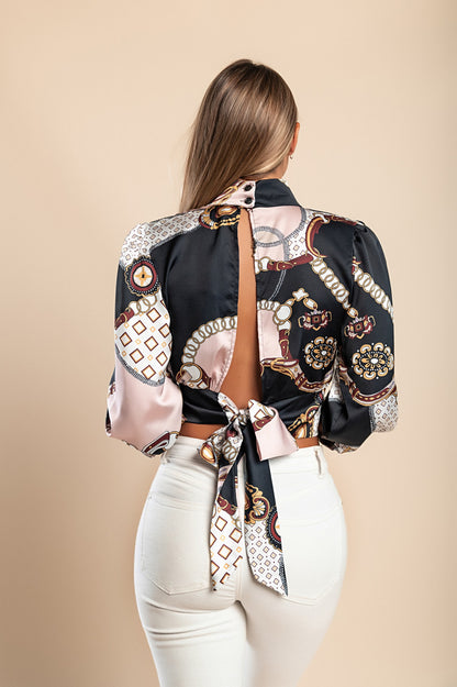 Camicia elegante con collo alto e maniche a campana  Diezma, nero - rosa