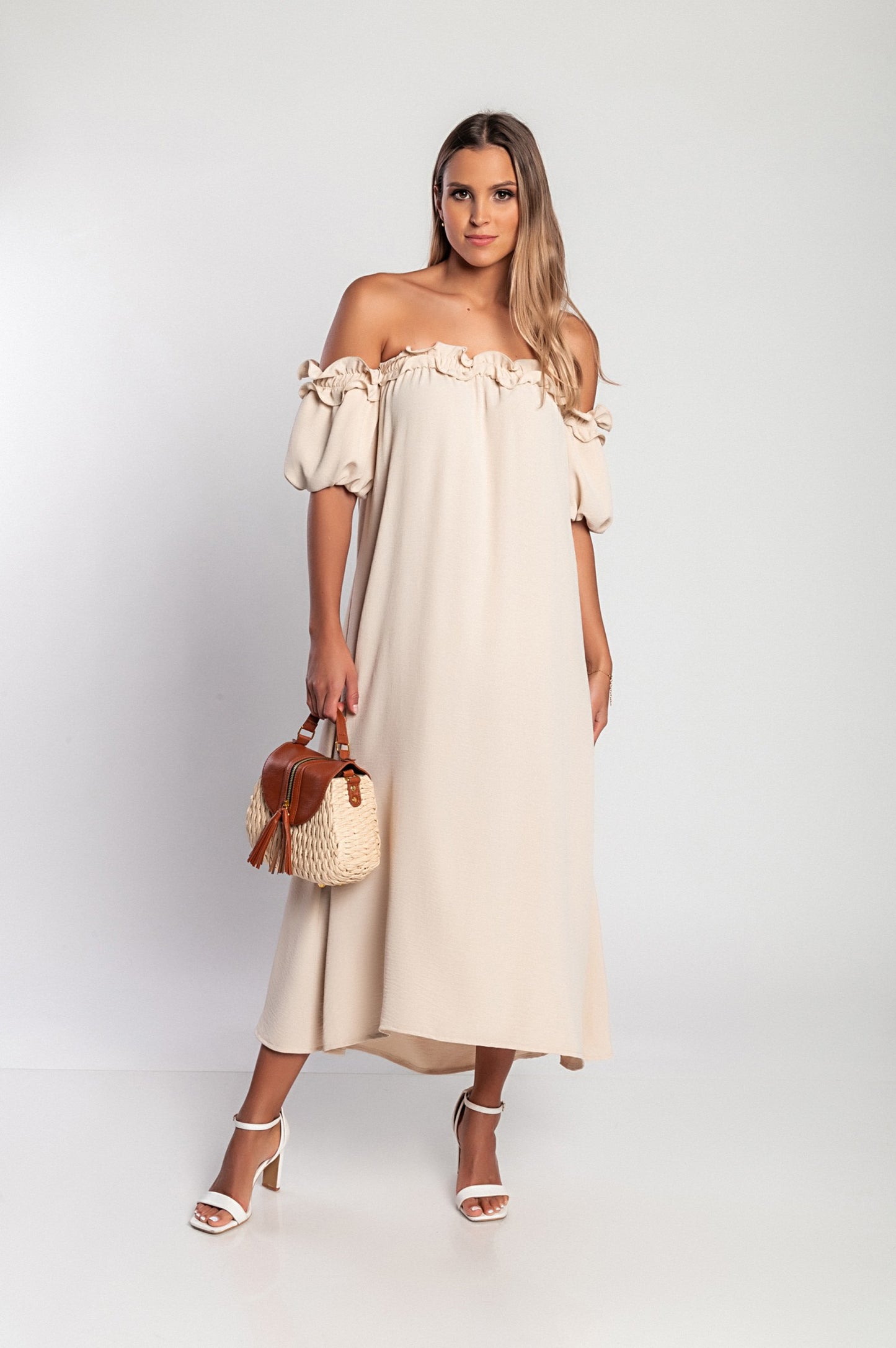 Abito lungo con volant, beige