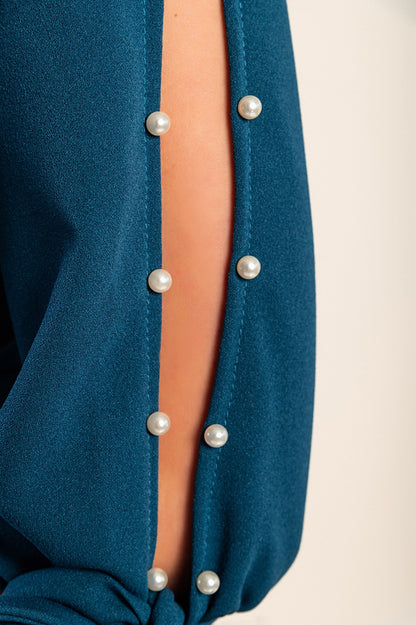Mini abito elegante con dettaglio di perle finte e scollo incrociato Candys, nero