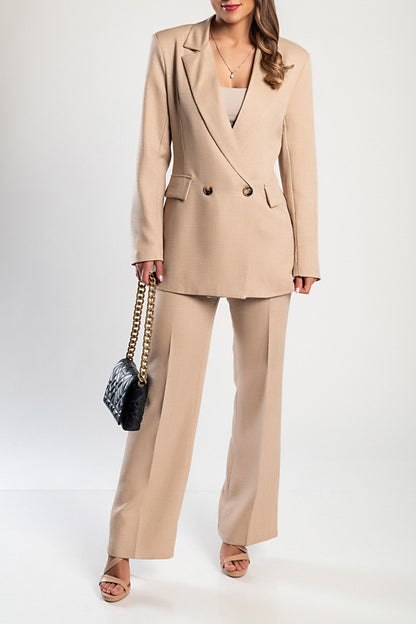 Completo elegante blazer e pantaloni, beige